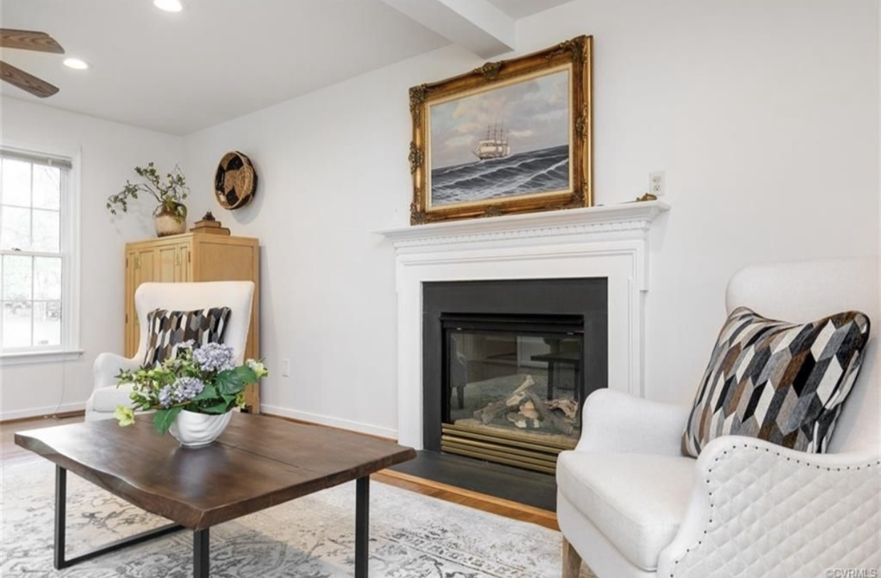 Occupied staging interior on Amber Forest Dr in Midlothian, Virginia