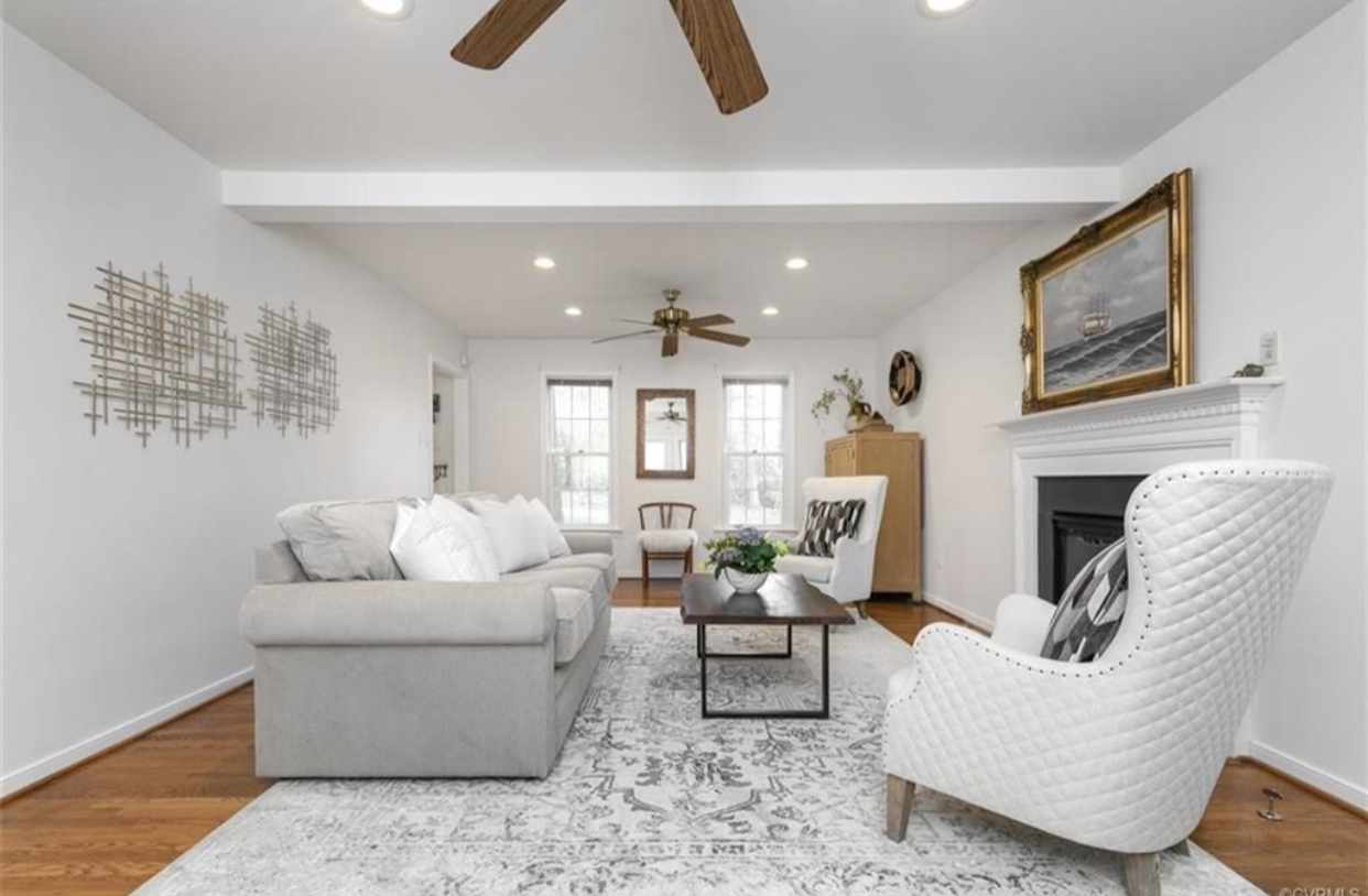 Occupied staging interior on Amber Forest Dr in Midlothian, Virginia