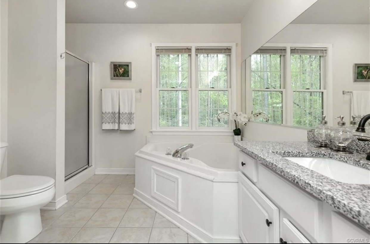 Occupied staging interior on Amber Forest Dr in Midlothian, Virginia