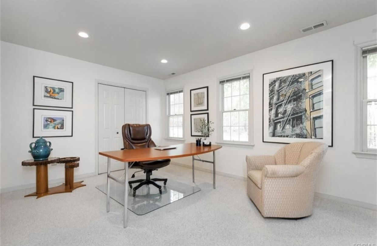 Occupied staging interior on Amber Forest Dr in Midlothian, Virginia