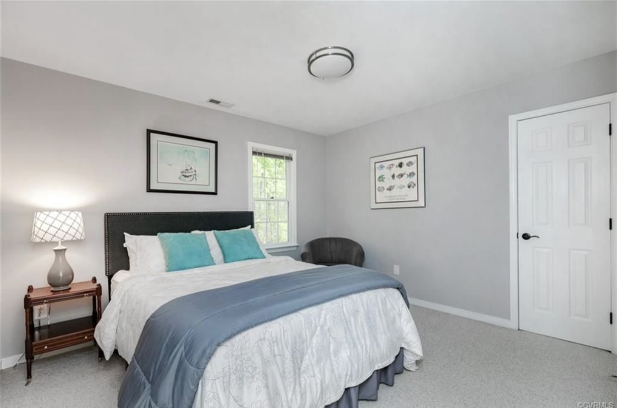 Occupied staging interior on Amber Forest Dr in Midlothian, Virginia