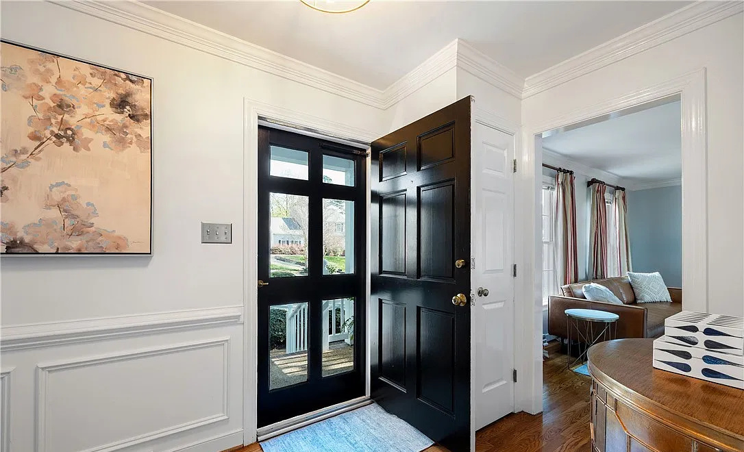 Professionally staged interior on Ballantrae Ct in Henrico, Virginia