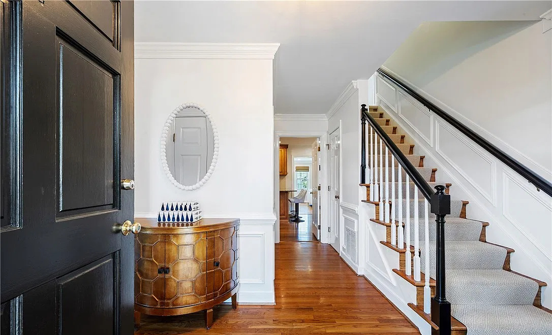 Professionally staged interior on Ballantrae Ct in Henrico, Virginia