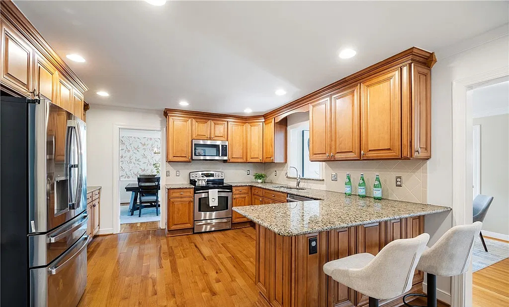 Professionally staged kitchen on Ballantrae Ct in Henrico, Virginia