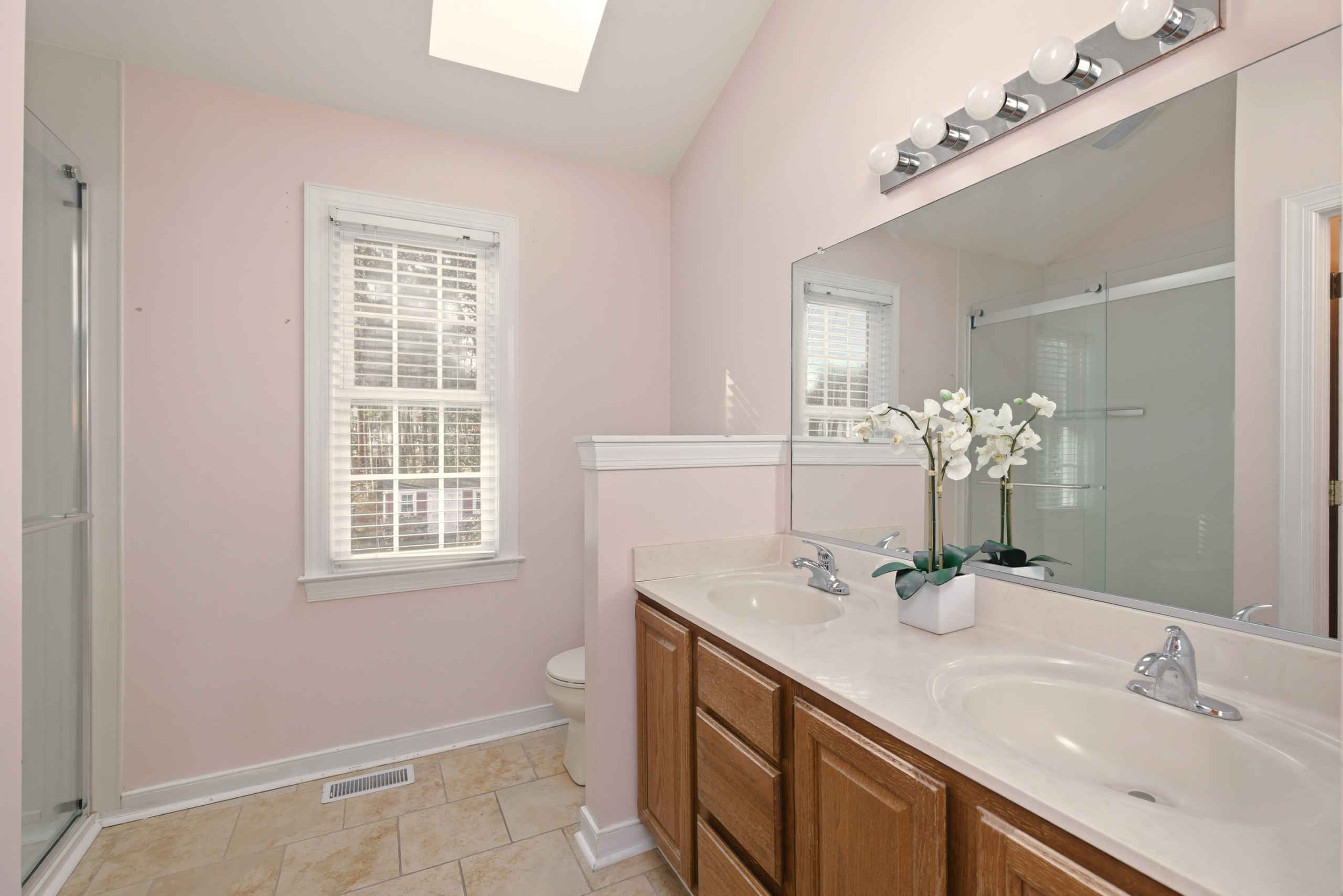 Professionally staged interior on Burning Oak Ct in Glen Allen, Virginia