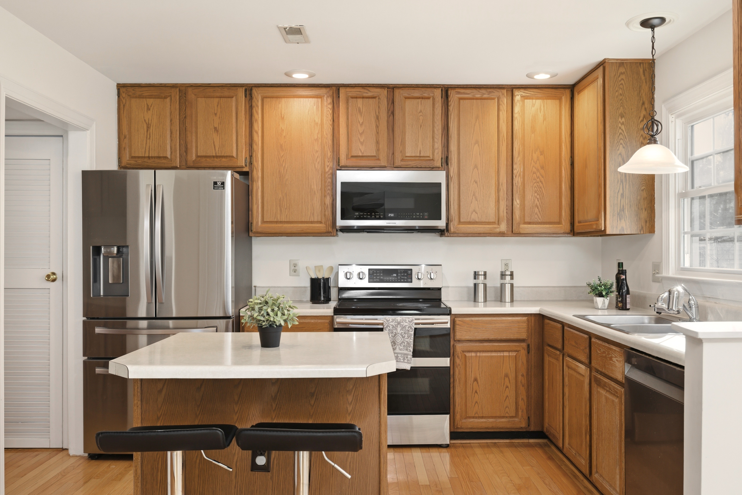 Professionally staged interior on Burning Oak Ct in Glen Allen, Virginia