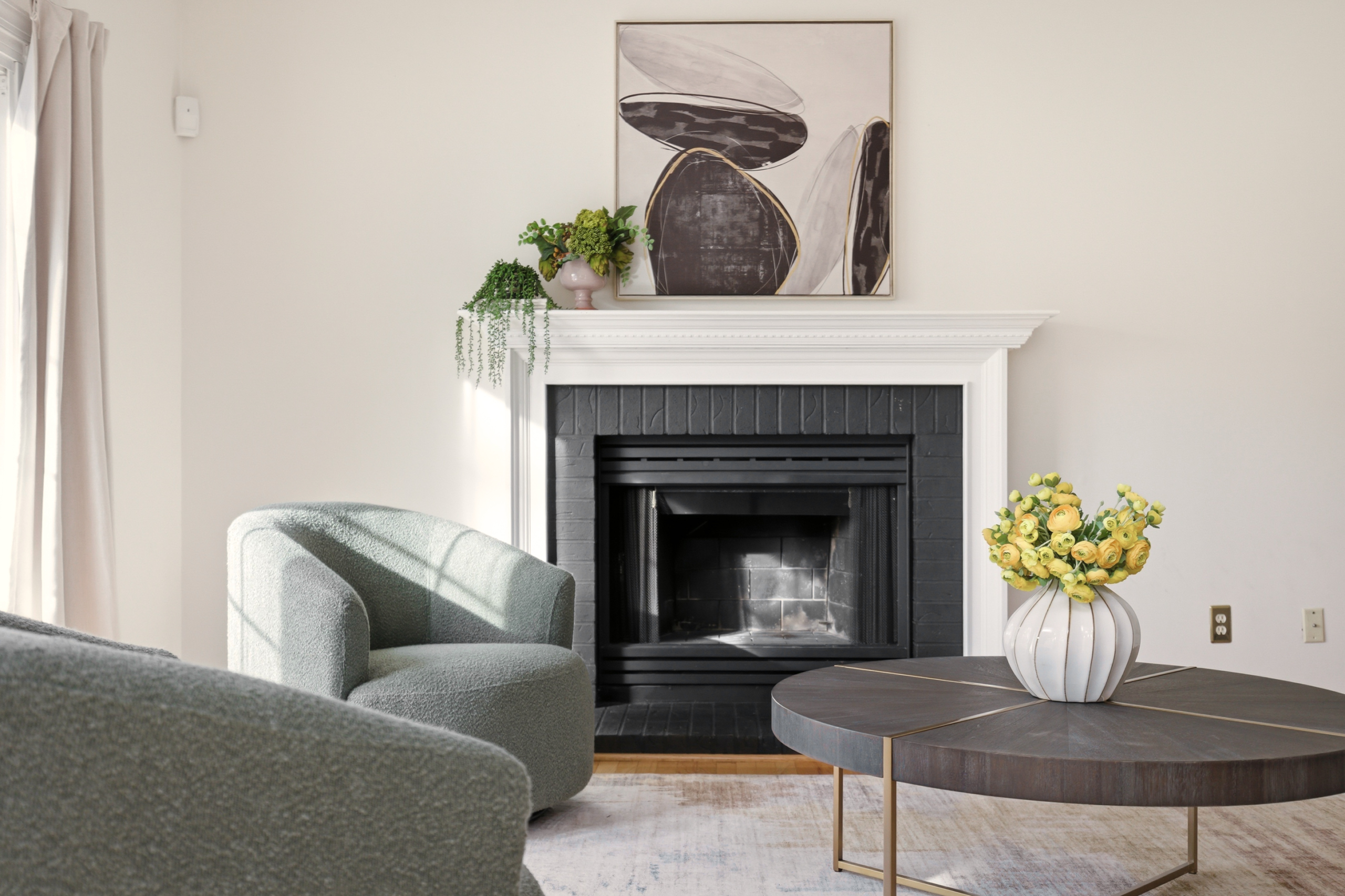 Professionally staged interior on Burning Oak Ct in Glen Allen, Virginia